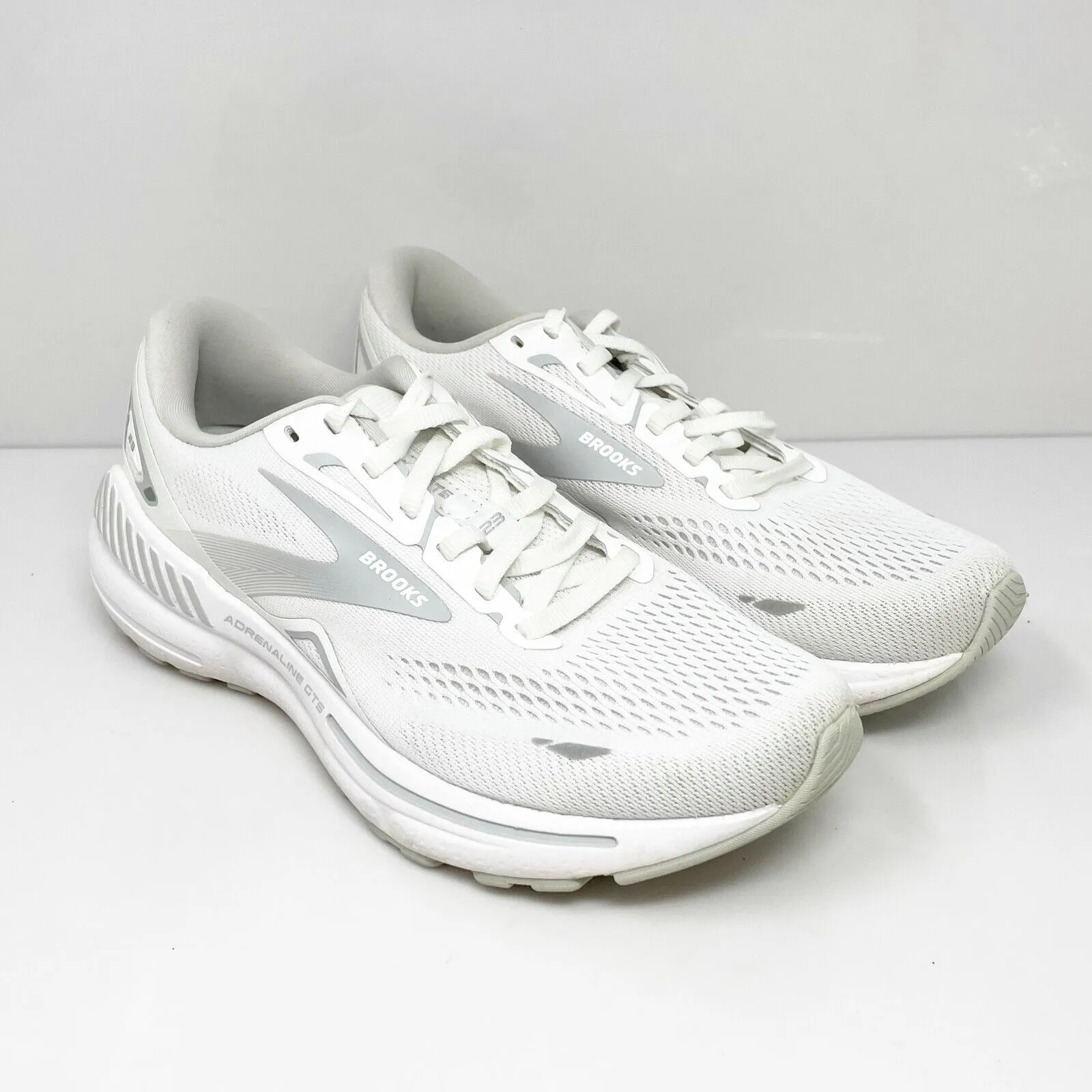 Brooks Womens Adrenaline GTS 23 1203811B104 White Running Shoes Sneakers Size 8B