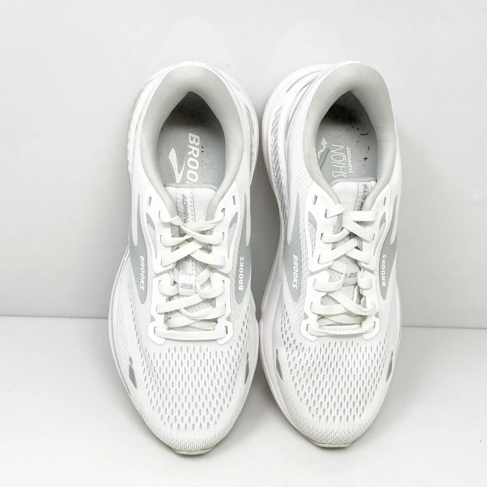 Brooks Womens Adrenaline GTS 23 1203811B104 White Running Shoes Sneakers Size 8B