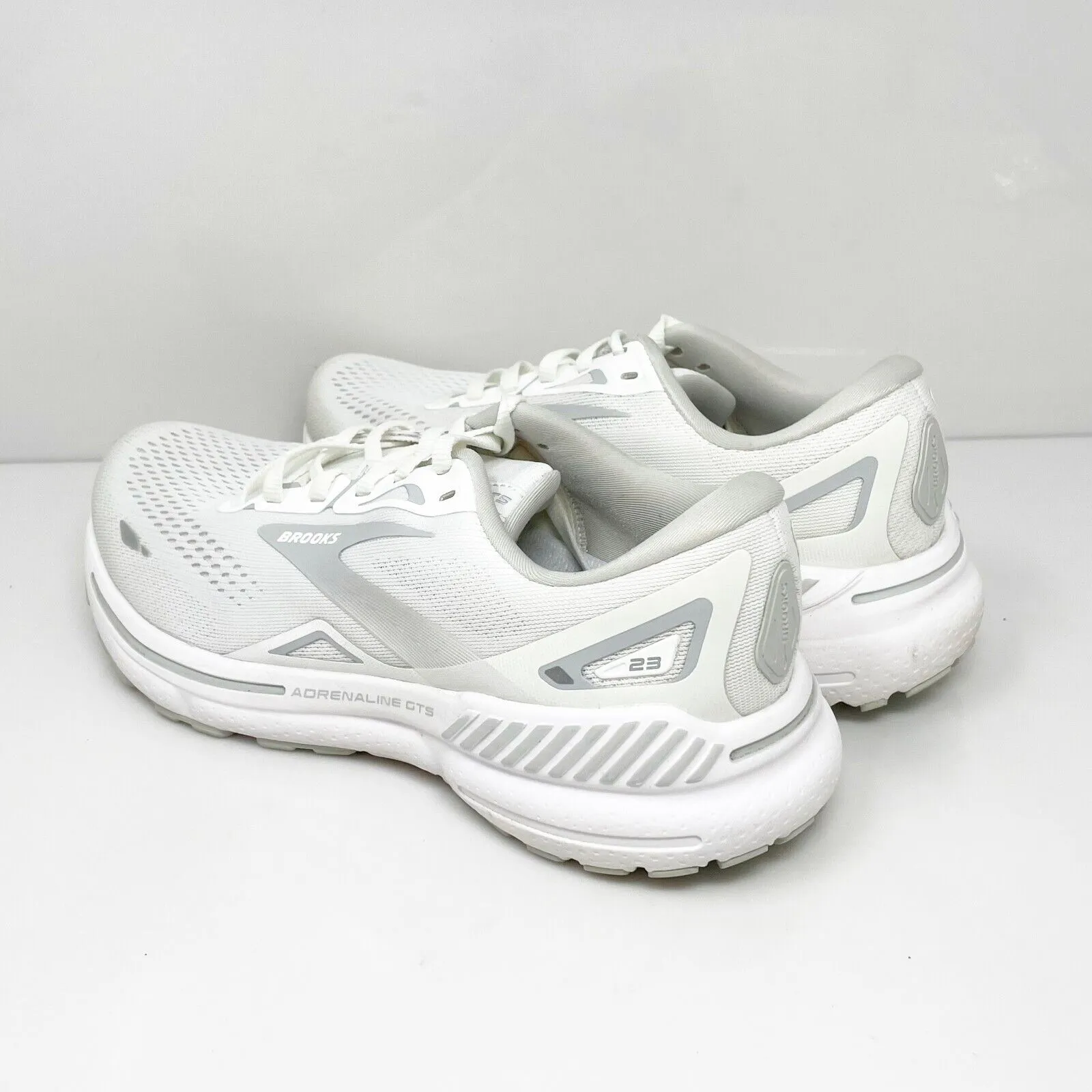 Brooks Womens Adrenaline GTS 23 1203811B104 White Running Shoes Sneakers Size 8B