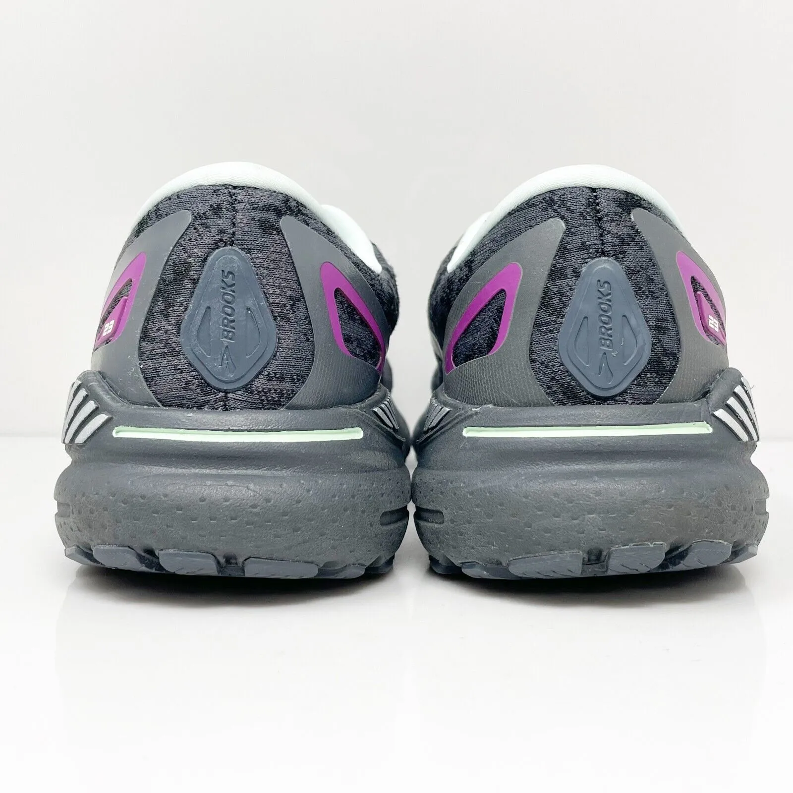 Brooks Womens Adrenaline GTS 23 1203811D072 Gray Running Shoes Sneakers Sz 8.5 D