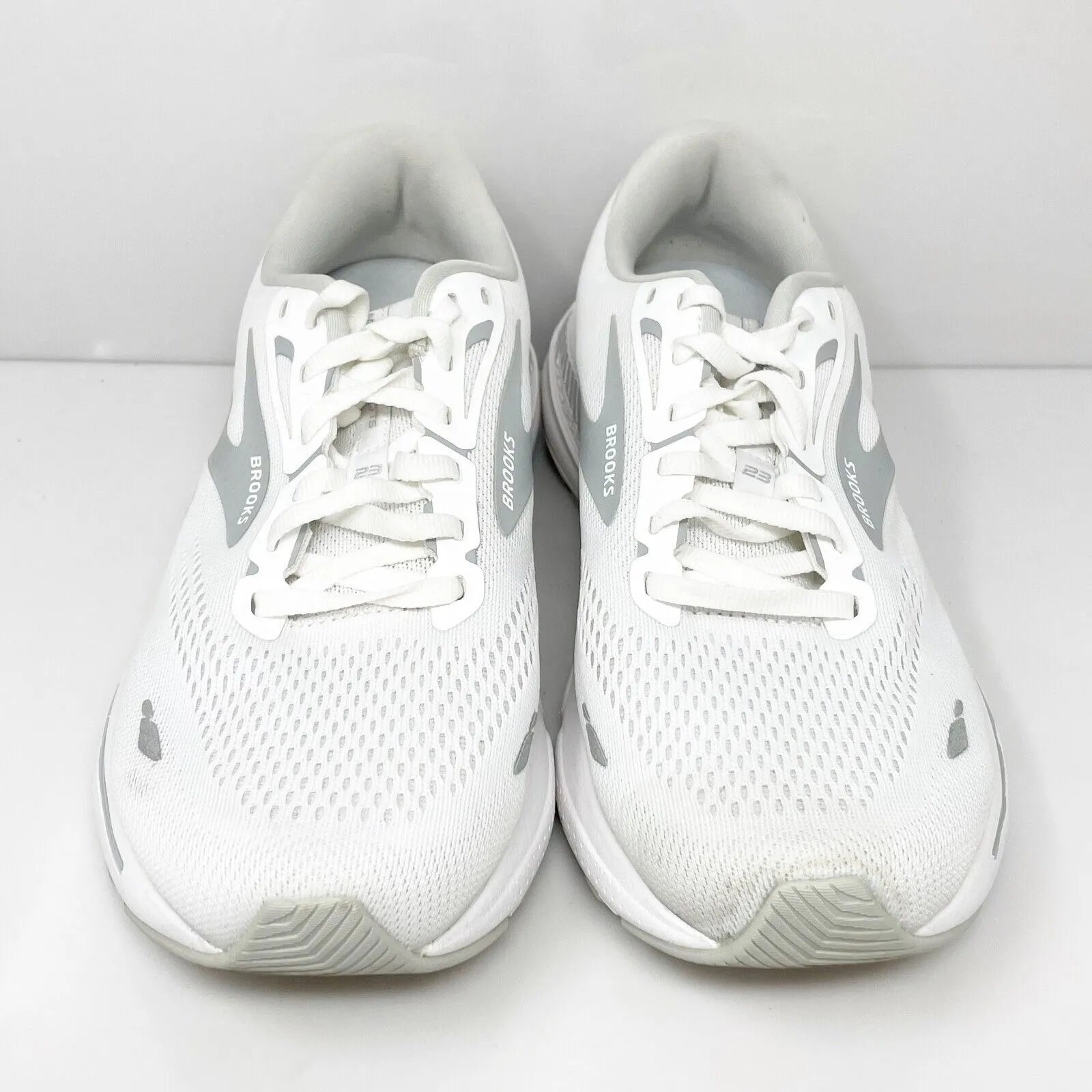 Brooks Womens Adrenaline GTS 23 1203811D104 White Running Shoes Sneakers Sz 11 D