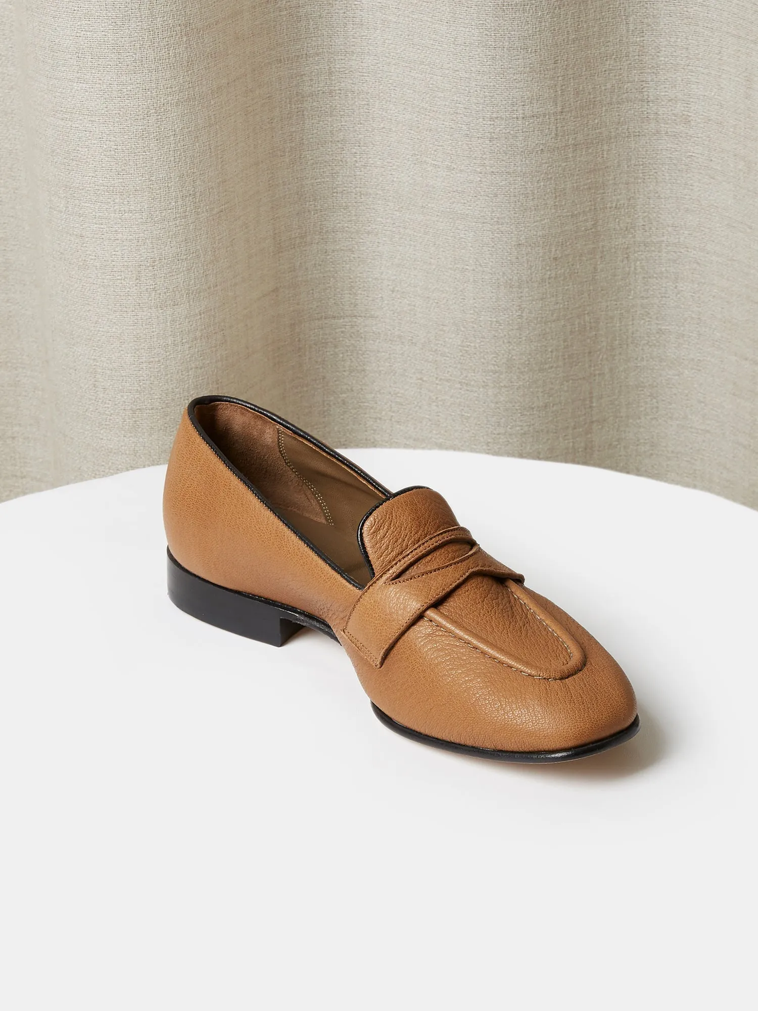 Penny Loafers in Tan Deer Leather